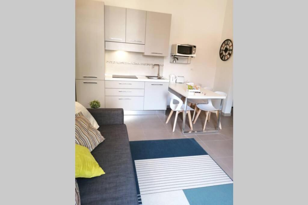 Charming & Spacious Florentine Home Just Two Mins From Tram Stop Florença Exterior foto